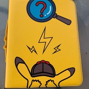New Pokémon Binder Large 900 cards capacity Handle and Strap